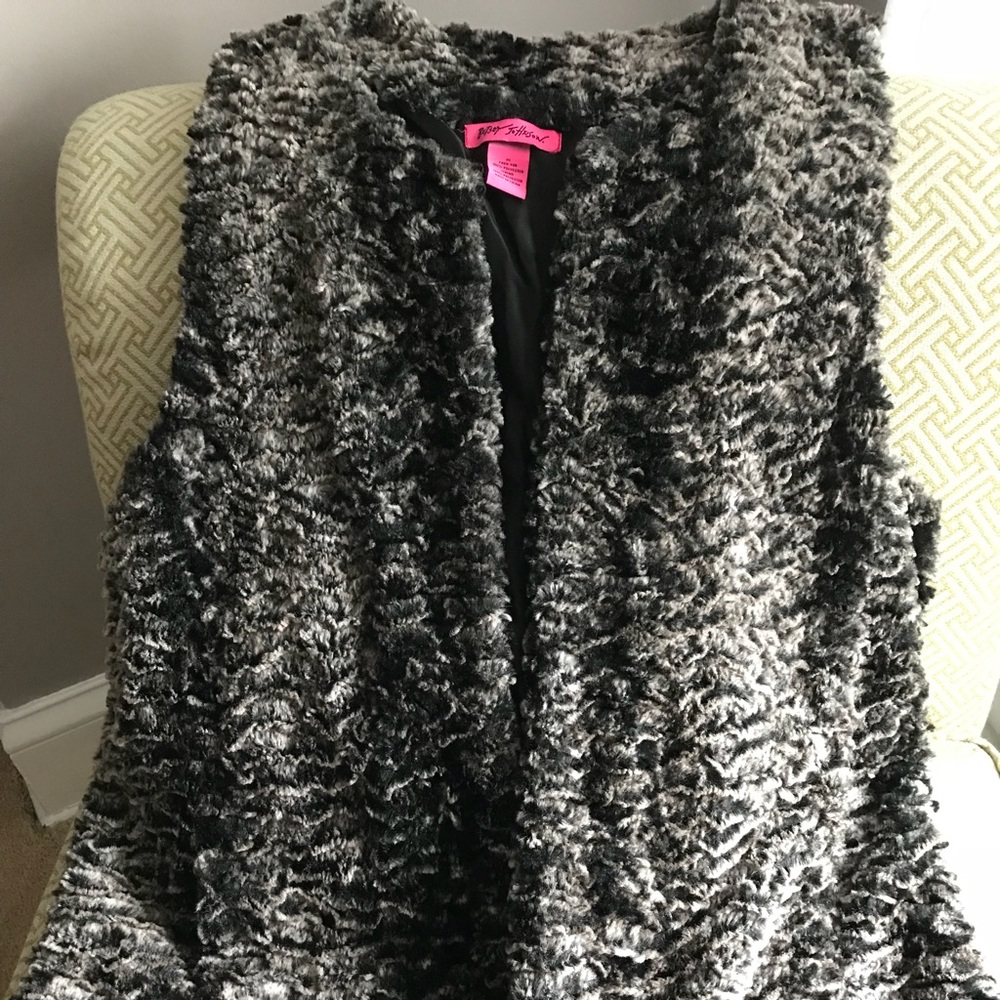 Betsey Johnson faux fur vest